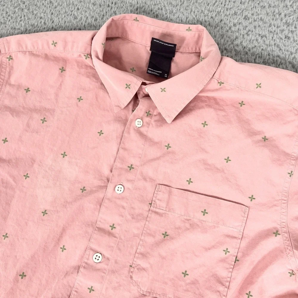 The North Face Shirt Mens XL Pink Geometric Embroidered Short Sleeve Button Up